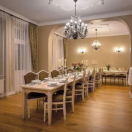 Amalia - I Restauracja 3*